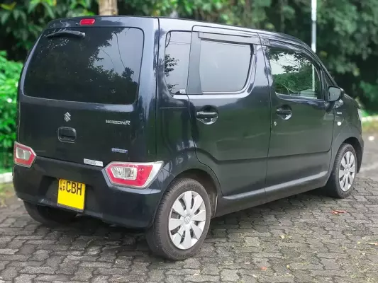 Suzuki Wagon R for rent in Marawila