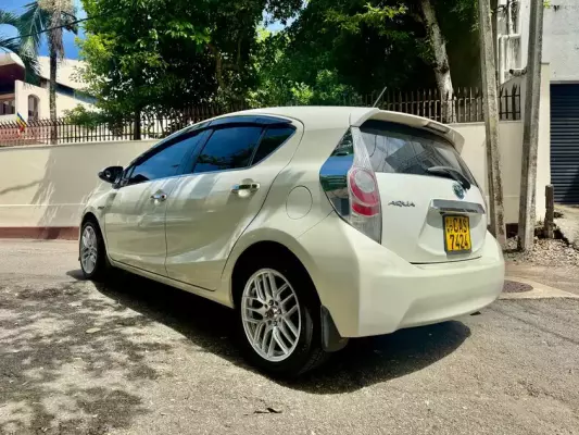 Toyota Aqua for rent in Pottuvil