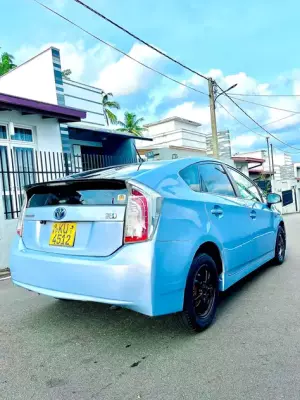 Toyota Prius for rent in Galle