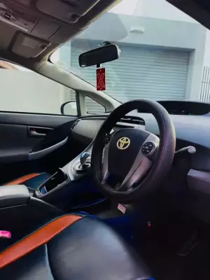 Toyota Prius for rent in Galle