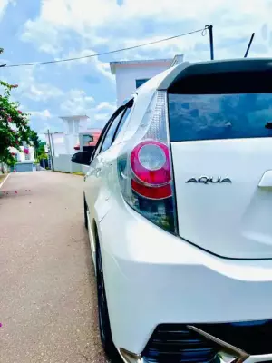 Toyota Aqua for rent in Galle