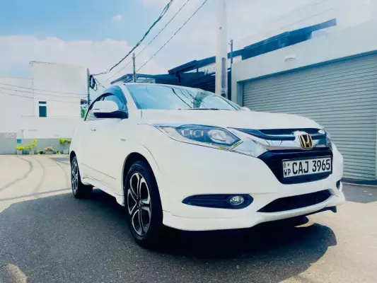 Honda Vezel for rent in Sri Lanka