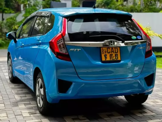 Honda Fit for rent in Batticaloa
