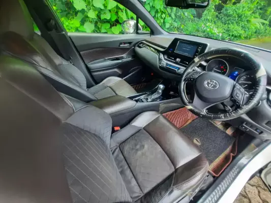 Toyota C-HR for rent in Negombo