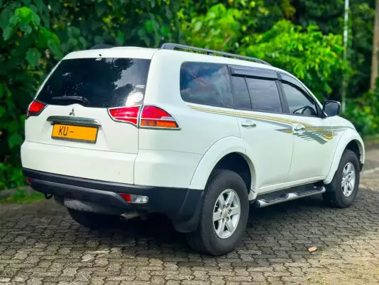 Mitsubishi Montero Sport for rent in Sri Lanka