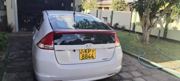 Honda Insight for rent in Negombo