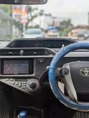 Toyota Aqua for rent in Sri Lanka