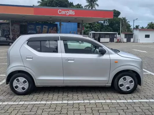 Suzuki Alto for rent in Sri Lanka