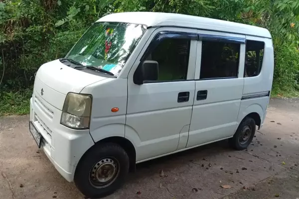 Suzuki Every for rent in Bentota