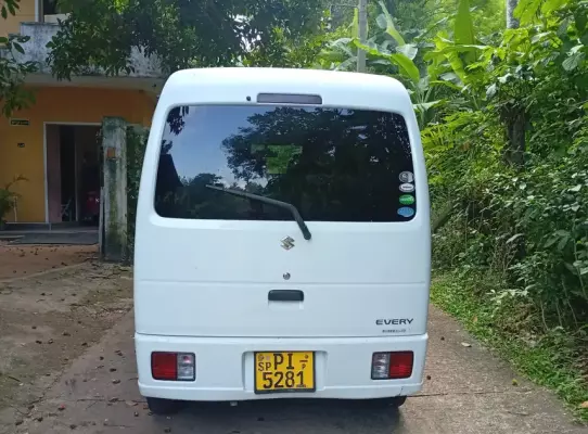 Suzuki Every for rent in Negombo