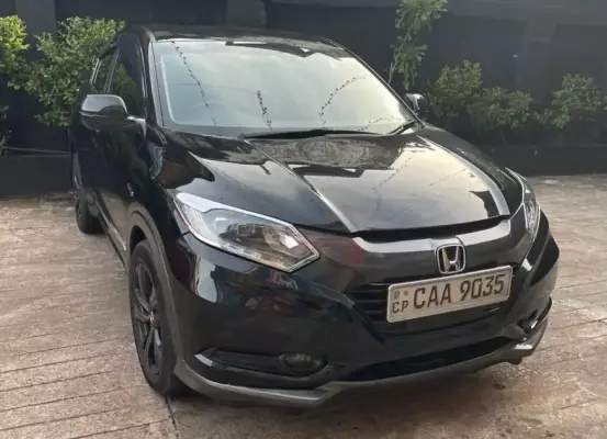 Honda Vezel for rent in Jaffna