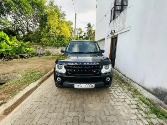 Land Rover Discovery for rent in Sri Lanka