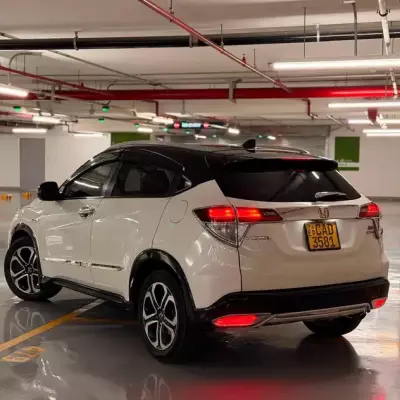 Honda Vezel for rent in Sri Lanka