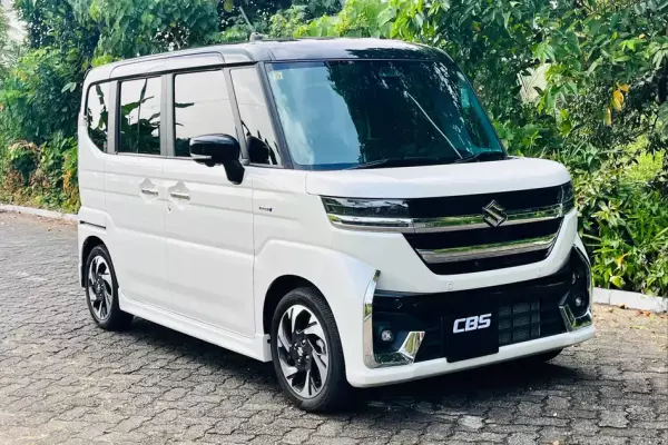 Suzuki Spacia for rent in Sri Lanka