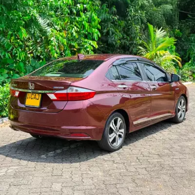 Honda Grace for rent in Bentota