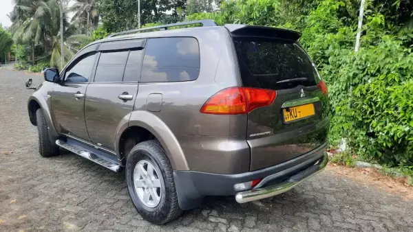 Mitsubishi Montero Sport for rent in Sri Lanka