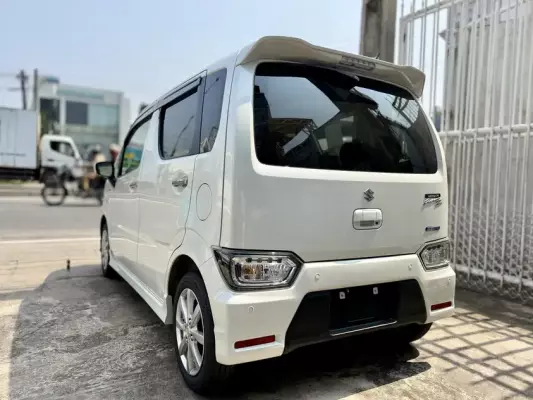 Suzuki Wagon R for rent in Puttalam