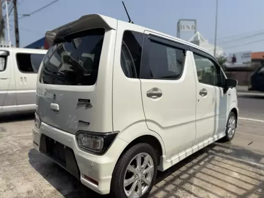 Suzuki Wagon R for rent in Puttalam