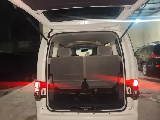 Nissan NV200 for rent in Sri Lanka