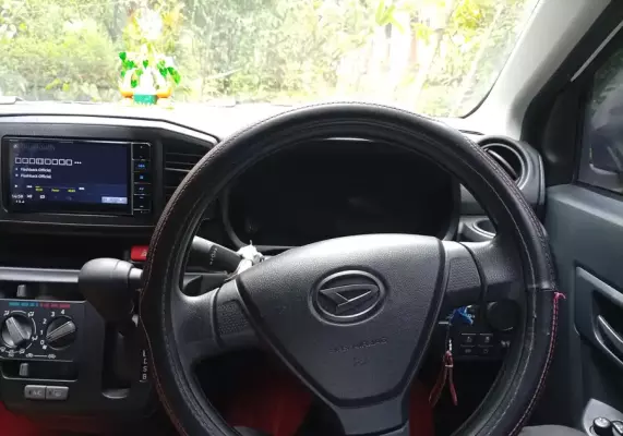Daihatsu Mira for rent in Jaffna