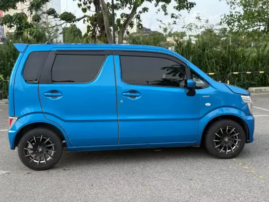 Suzuki Wagon R for rent in Sri Lanka