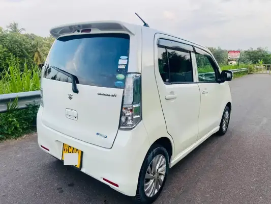 Suzuki Wagon R for rent in Wadduwa