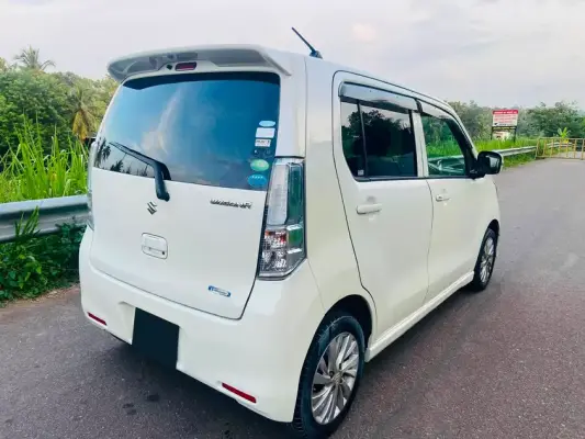 Suzuki Wagon R for rent in Wadduwa